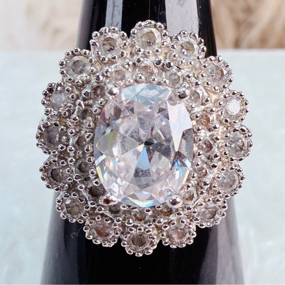 Beautiful silvertone bling statement, ring size 9 3/4 - Picture 1 of 4